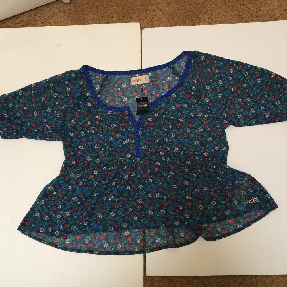 Hollister short sleeve blouse size large